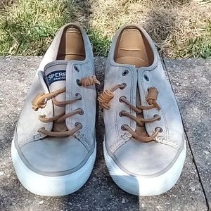 Sperry boat shoes 9